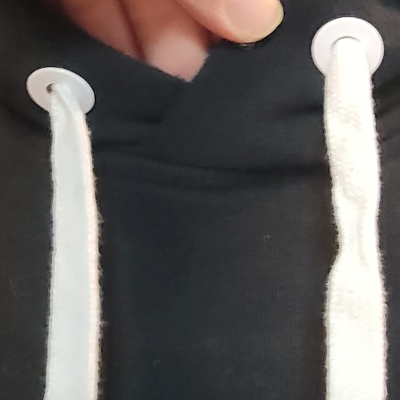 Polo by Ralph Lauren Men's Black Hoodie with White Accents - Picture 7 of 7